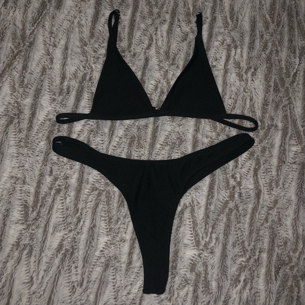 Ribbed Bikini Set